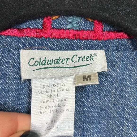 Coldwater Creek Colorful Artsy Boho Embroidered Jean Jacket Size Medium - Picture 6 of 12